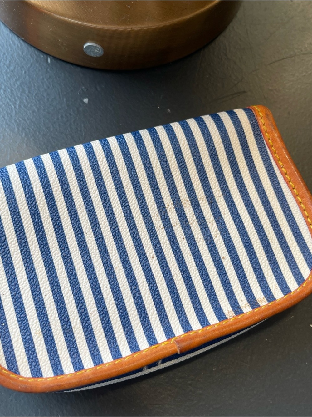 Dooney & Bourke striped Wristlet - Picture 4 of 7